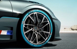 Типичният собственик на Bugatti харчи 300 000 евро за допълнителни екстри