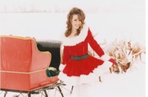 Марая Кери оглави класацията "Hot 100" на "Билборд" с вечния коледен хит "All I want for Christmas is you"
