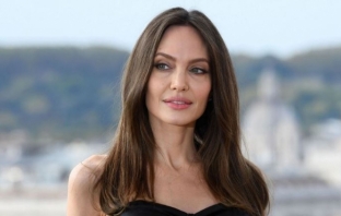 Анджелина Джоли посети Украйна