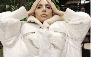 Лейди Гага: Животът е хубав, но и дупето ми не е зле