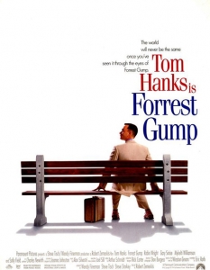 Форест Гъмп - гореспоменатата лента се превърна  в може би най-яркият хит на 1994 година,  спечелвайки цели 6 отличия Оскар, включително  за най-добър филм и сценарий. В основата на  реализацията му обаче е едноименният роман на  Уинстън Грум от 1986 година, който, в интерес  на истината бил с няколко съществени разлики от  екранизацията. В крайна сметка обаче, явно  компромисът си е заслужавал.

