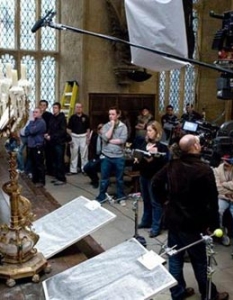 Хари Потър


В кадър: Ричард Харис (на преден план) и екип

Снимка: CelebrityWonder