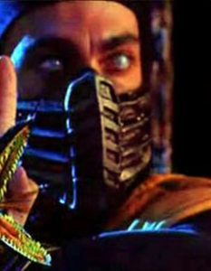  Mortal Kombat (1995)  

Трудно е да направиш лента, базирана върху игра, в която подбран набор от изроди се налагат с тупаници и ритници и в резултат да получиш нещо, минаващо за сериозно кино. По-важното в случая обаче е, че режисьорът Пол Андерсън е напипал най-важните съставки, изградили легендарната бойна серия (а именно – бойци с колоритни специални умения и агресивен саундтрак). Резултатът е безмозъчен и насочен изцяло към феновете на Mortal Kombat екшън. Последните ще се изкефят доста, незапознатите с изходния материал зрители ще гледат тъпо.
