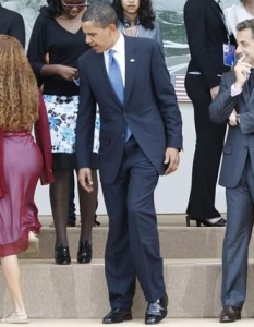   Обама и Саркози: "Впечатляващо дупе!" 