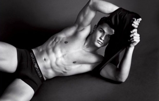 Кристиано Роналдо за Armani Underwear Ads 2010!