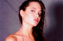 15-годишната Анджелина Джоли