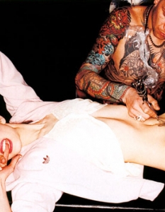  От серията Tattoo
Снимка:  Елън фон Унверт


 Към новината >> 

Oще от Елън: 

 Шрек, мода и еротика!!!   
 Lady Gaga - скандална и зловеща за OUT!!!  
 Линдзи Лоуън за Елен фон Унверт   

И още: 


 Звездите - през погледа на Rankin >> 
 Звездите - голи за Allure Magazine >> 
 Звездите през погледа на Давид Лашапел >> 
БГ Звездите през погледа на Дилян Марков >> 
Звездите през погледа на Тери Ричардсън >> 
Звездите през погледа на Стивън Мейзъл >> 
Звездите през погледа на Ани Лейбовиц >> 
Звездите през погледа на Хелмут Нютън >> 