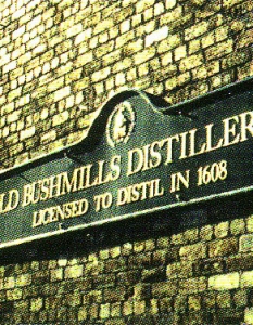 Най-старата лицензирана дестилерия за уиски в света е Old Bushmills Distillery. 

Тя получава официален лиценз от английския крал Джеймс I още през далечната 1608 година. 

Логично, днес Bushmills се радва на солидно количество почитатели в цял свят.