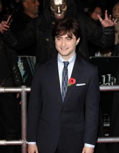 В кадър:  Даниел Радклиф 
Събитие:  Премиера "Хари Потър и Даровете на Смъртта I" 
Локация:  Лестър Скуеър, Лондон 
Снимка:  Image.net