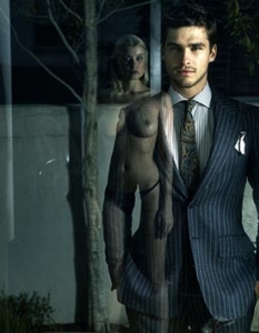 Марка:  Suit Supply (мъжки облекла) 
Кампания:  Shameless  
Снимка:  Карли Хермс 
