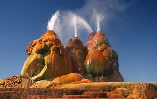 Летящият гейзер (Fly Geyser) 