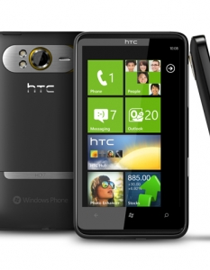 HTC HD 7 е с 4.3-инчов екран с поддръжка на 16 милиона цвята и  разделителна способност 480х800 пиксела, работи с 1 GHz процесор  Qualcomm Snapdragon QSD8250, има 576 МВ оперативна памет и  5-мегапикселова камера.
