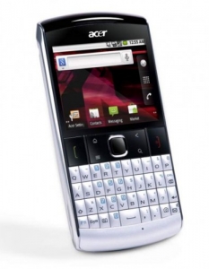 Компанията Acer представи предимно лаптопи на CES 2011, но ние ще спрем вниманието си на един интересен смартфон. 
Моделът Е210 работи с операционна система Android, има 2,6 инчов екран и QWERTY клавиатура. Сред функциите му са 3,2-мегапикселова камера, Wi-Fi, GPS, microSD слот за карта, както и 3,5 мм аудио жак.
 
