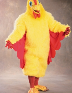 Защо Брад Пит не обича пиле?!
Докато казва на родителите си, че учи дизайн в Пасадена, всъщност работи като шофьор на стриптийзьорки, доставчик на пица, сервитьор и най-забавното – привличайки клиенти във веригата "Лудото пиле", облечен в костюм на гигантско пухено пиле насред "Сънсет Булевард".