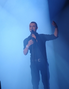 Лазар от Music Idol изпълнява "Заместител" по време на финала на "Българската песен на Евровизия 2011" на 23 февруари в зала 1 на НДК.