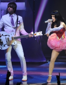 Katy Perry с шоу в зала Le Zenith в Париж - 10