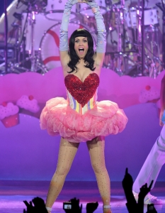 Katy Perry с шоу в зала Le Zenith в Париж - 4