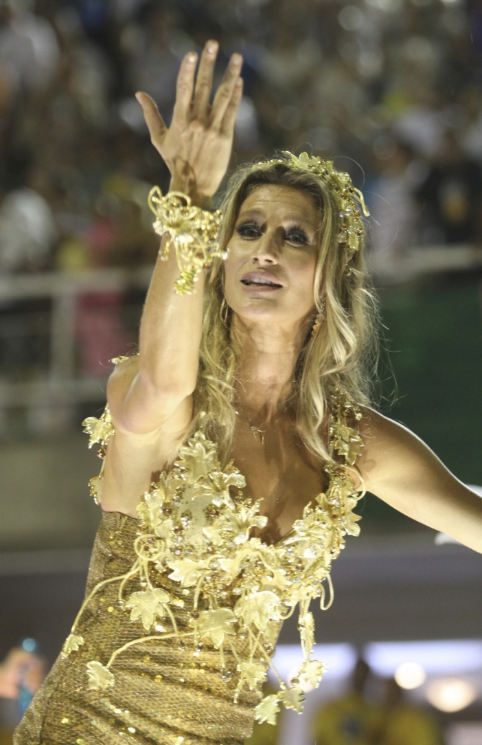 Жизел Бюндхен на карнавала в Рио де Жанейро