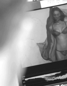 Мегън Фокс - Behind the Scenes за Armani Underwear - 6