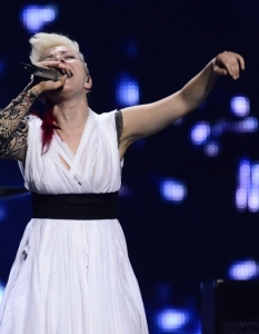 Поли Генова на Евровизия 2011 в Дюселдорф - 6