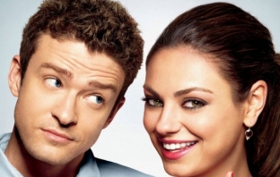 По приятелски (Friends with Benefits)