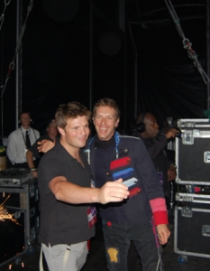Coldplay на и зад сцената на стадион Уембли - 13