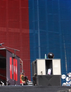Coldplay на и зад сцената на стадион Уембли - 2