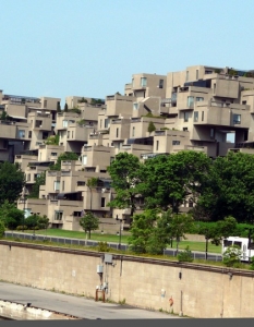 13. Habitat 67 (Монреал, Канада)
Каним Ви на една незабравима разходка по          света! Представяме ви някои от най-интересните, атрактивни и         причудливи  архитектурни забележителности - поредно безспорно         доказателство за  безграничното въображение и несравним талант на         хората, оставящи своята  индивидуалност и неповторима следа в редица         градове по цялото земно  кълбо.