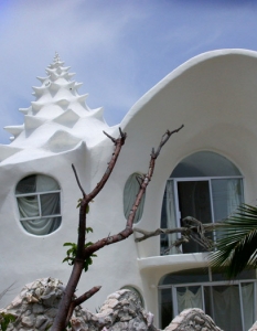 19. Conch Shell House (Isla Mujeres, Meксико)
Каним Ви на една незабравима разходка по               света! Представяме ви някои от най-интересните, атрактивни  и             причудливи  архитектурни забележителности - поредно   безспорно            доказателство за  безграничното въображение и   несравним  талант  на          хората, оставящи своята  индивидуалност и    неповторима следа в   редица         градове по цялото земно  кълбо.