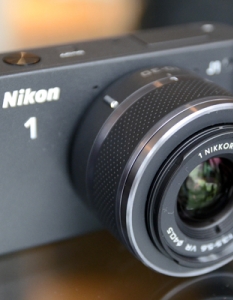 Nikon 1 J1 - 2