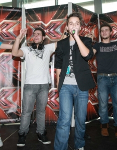 Финалистите от X Factor на среща с фенове - 12