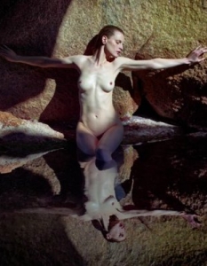 
Гуивер ван Сийнюс (Guiver van Seenus) за Pirelli 2012 calendar

 