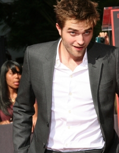 Робърт Патинсън (Robert Pattinson) - 11