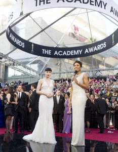 Оскар 2012 - звездите на червения килим - 18