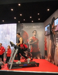 Motorola бяха заложили на доста активно представяне на своята спортна серия MotoACTV