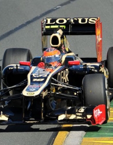 Отбор: Lotus      Двигател: Renault Пилоти: Кими Райконен и Ромен Грожан Представяне през Сезон 2011: Пето място (73 точки) Дебют във Формула 1: 1977 г.