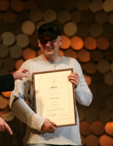 Деян Зечевич с наградата на ФИПРЕССИ на София Филм Фест 2012.