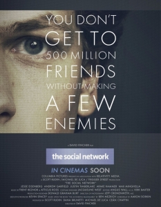 The Social Network (Социалната мрежа)
The Social Network е един от големите грехове на Академията към Дейвид Финчър. 
С този филм режисьорът даде открит урок по това как се създава филм. Изпипан от първата до последната секунда, драмата стана класика още с излизането си. 
Актьорският състав в лицата на Джеси Айзенбърг, Андрю Гарфийлд, Арми Хамър и Джъстин Тимбърлейк, както и малко но важно за сюжета участие на Руни Мара, е безупречен.
 Съчетан с набитото око на Дейвид Финчър за детайлите, филмът е един перфектно режисиран пример за това какви са ценностите на днешното поколение. 