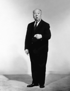 Алфред Хичкок (Alfred Hitchcock)
Много са се опитвали да имитират един от най-големите майстори на психотрилъра, но малко са успявали. С кариера малко над полвин век, Хичкок създава някои от най-големите класики в киното, каквито публиката вече гледа изключително рядко. 
Легендарният режисьор, сред чиито творби откриваме емблематичните за жанра "Психо" (Psycho) и "Задният прозорец" (Rear Window), се откроява с качествата на режисьор от класическото поколение и с усета си за това как най-добре ще се забавлява публиката в киното.