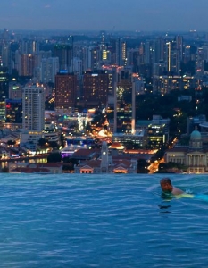 В Сингапур има басейн в небето - SkyPark в Marina Bay Sands - 9