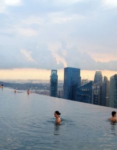 В Сингапур има басейн в небето - SkyPark в Marina Bay Sands - 2