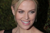 Чарлийз Терон