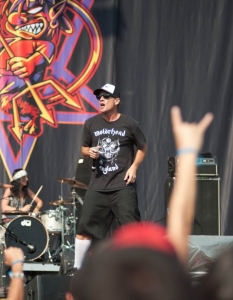 Sofia Rocks 2012: Ugly Kid Joe, Within Temptation, Kaiser Chiefs, Guns N