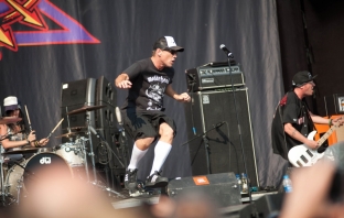 Sofia Rocks 2012: Ugly Kid Joe, Within Temptation, Kaiser Chiefs, Guns N' Roses