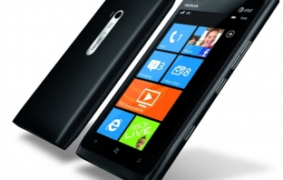 Nokia Lumia 900