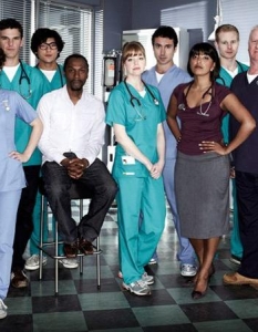 CasualtyБританският лекарски сериал на BBC One, Casualty, също е сред рекордьорите в историята на телевизията със своите двадесет и шест сезона. Сред актьорите, появявали се в Casualty, е и носителката на Оскар - Кейт Уинслет (Kate Winslet).