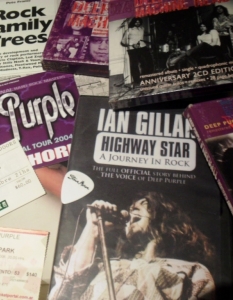 12 години почивка 
След разпадането си през 1976 г., всеки от членовете на Deep Purple се захваща със собствени проекти и постига успех. Ritchie Blackmore още преди това е създал Rainbow, към която се присъединява Roger Glover. 
David Coverdale поставя началото на великаните Whitesnake, а Ian Gillan – Gillan. Всеки от музикантите вече има създадена репутация в света на рок музиката, което помага на новите им проекти. Докато не става време за събиране на Deep Purple.