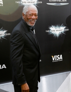 Актьорът Морган Фрийман (Morgan Freeman) на световната премиера на The Dark Knight Rises в AMC Lincoln Square Theater, Ню Йорк на 16 юли.