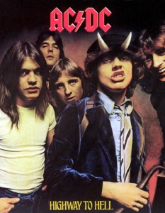 AC/DC - Highway to Hell
Няма диск с музика за път, в който да не се мярка една друга класика в магистралното случване - емблематичните AC/DC. Highway to Hell е само една от подходящите им за пътуване песни, като тя със сигурност те кара да натиснеш педала на газта. Само внимавайте това пътуване да не завърши наистина в ада.