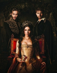 Reign
Комбинация от история и фикция, Reign на The CW е сериал за ранните години от управлението на кралицата на Шотландия (а по-късно и на Франция) Мария Стюарт. Действието се развива през 16 век. Главните роли са поверени на Аделаид Кейн (Adelaide Kane), Тоби Регбо (Toby Regbo) и Торанс Комбс (Torrance Coombs).